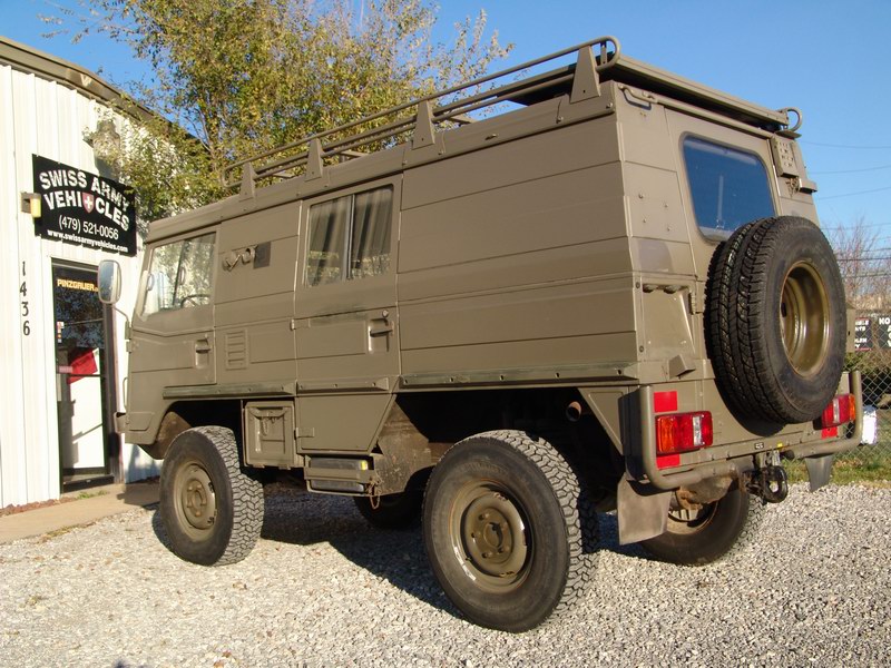 Austrian Army Radio Truck
Has been completley res ..