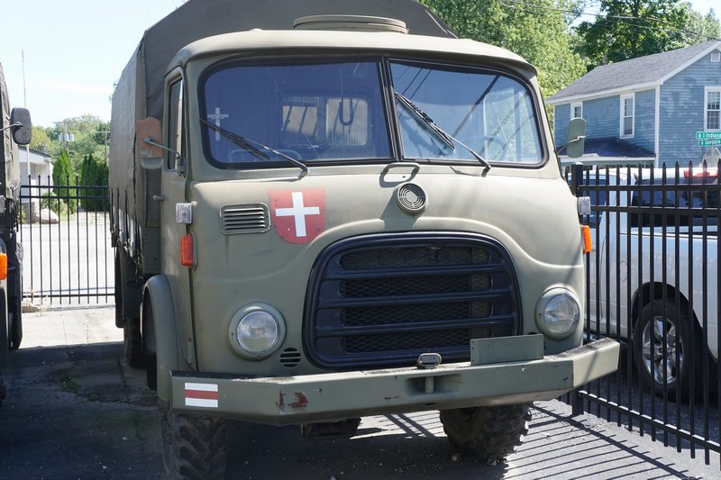 Swiss Army Truck used for cargo and troops
6.0L I ..