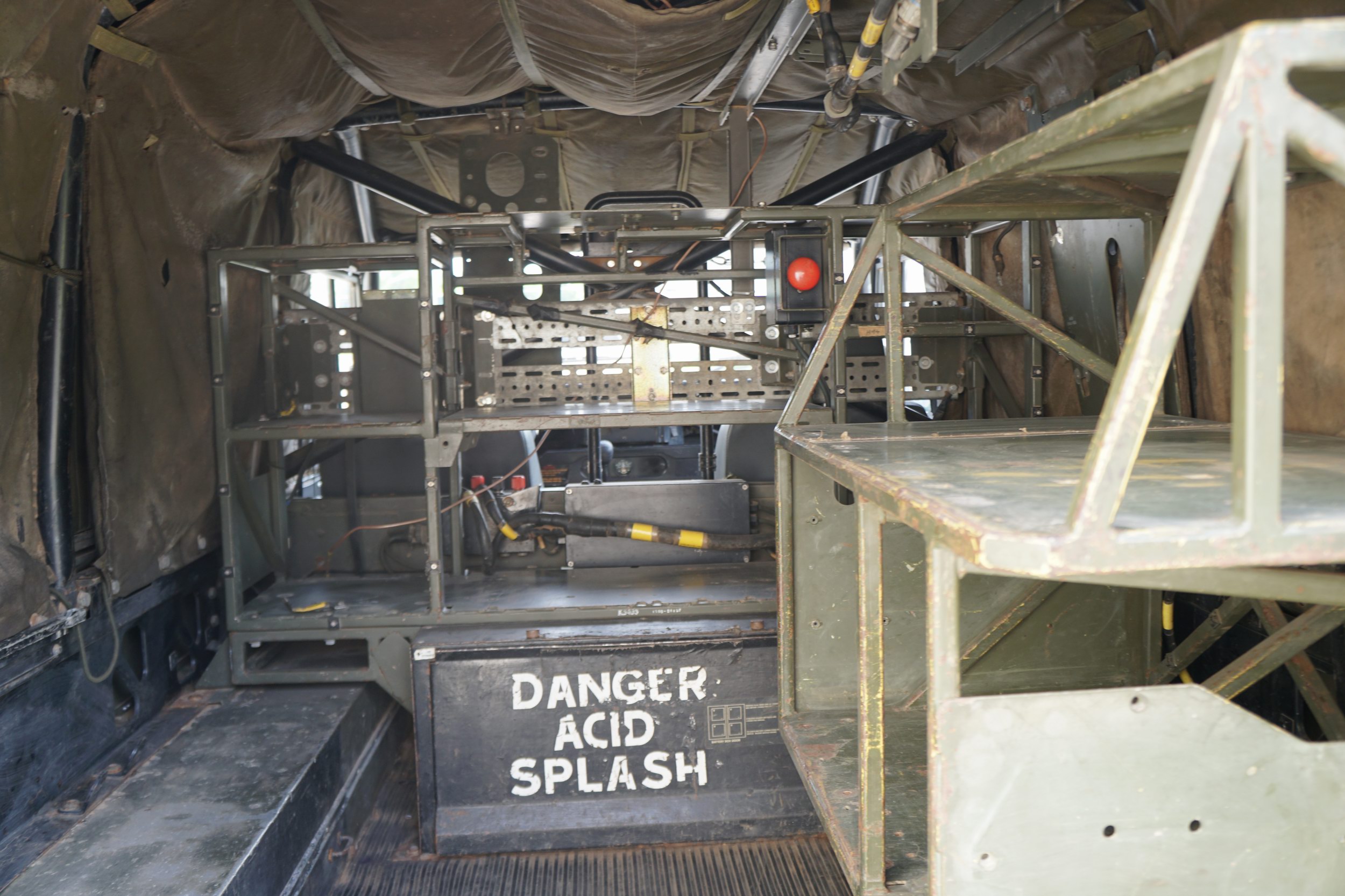 Original British Army Radio Truck Hardtop  TUM HS  ..
