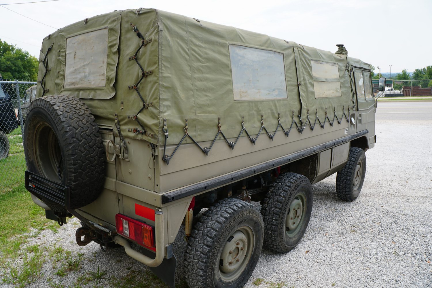 Original Austrian Military 712M Troop Carrier in g ..