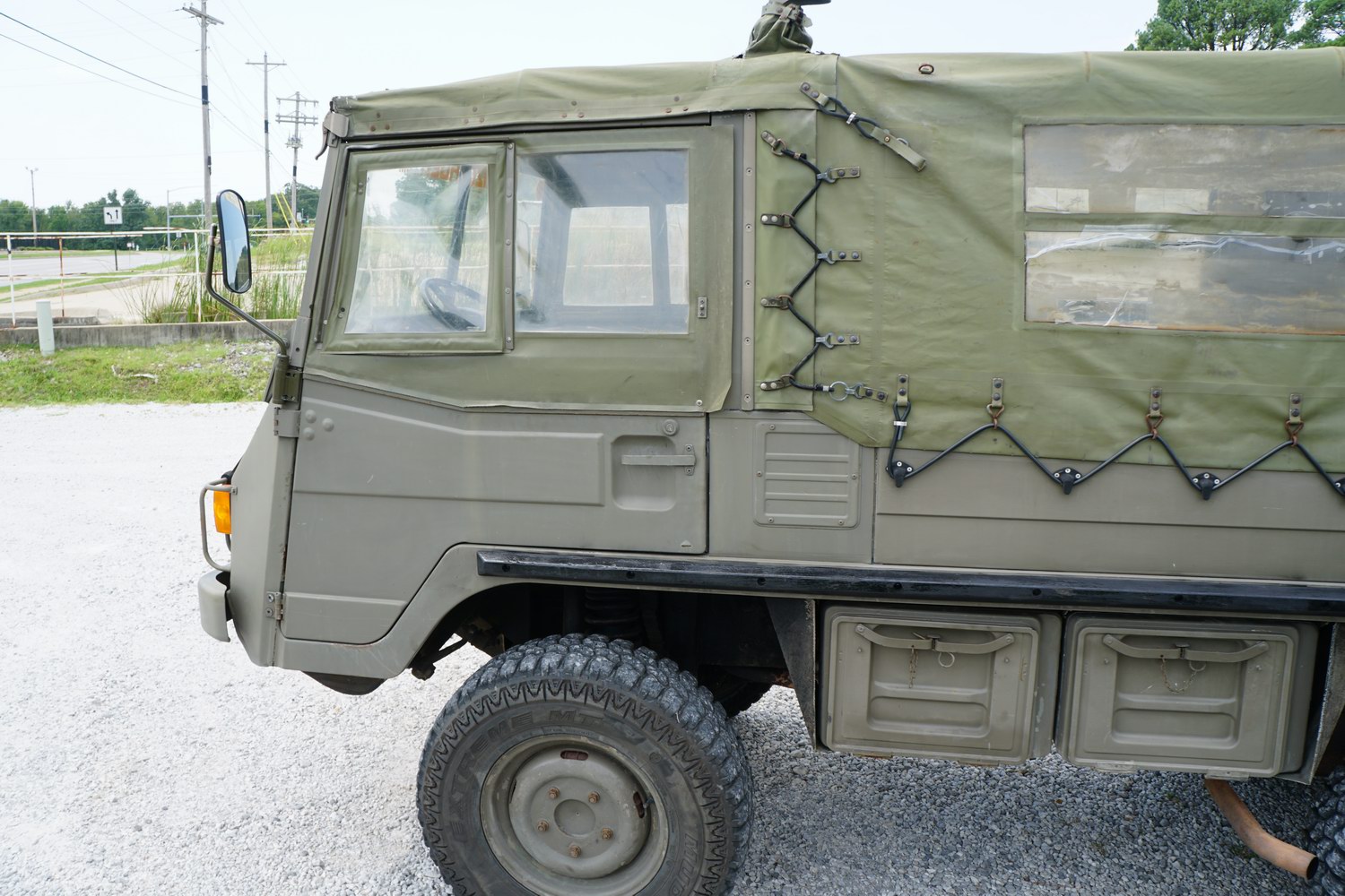 Original Austrian Military 712M Troop Carrier in g ..