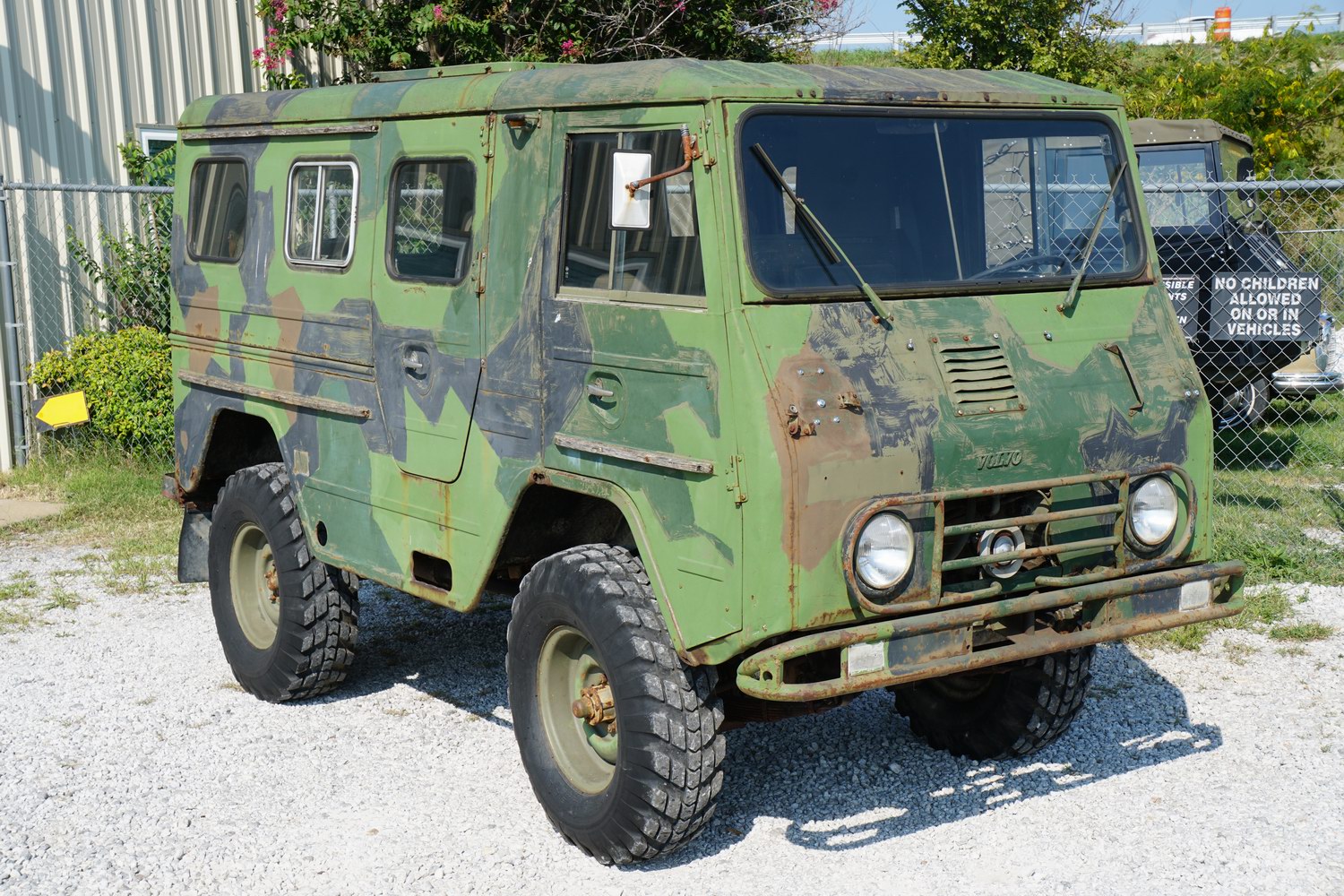 Volvo L3315  Radio Truck from Swedish Army  
The  ..