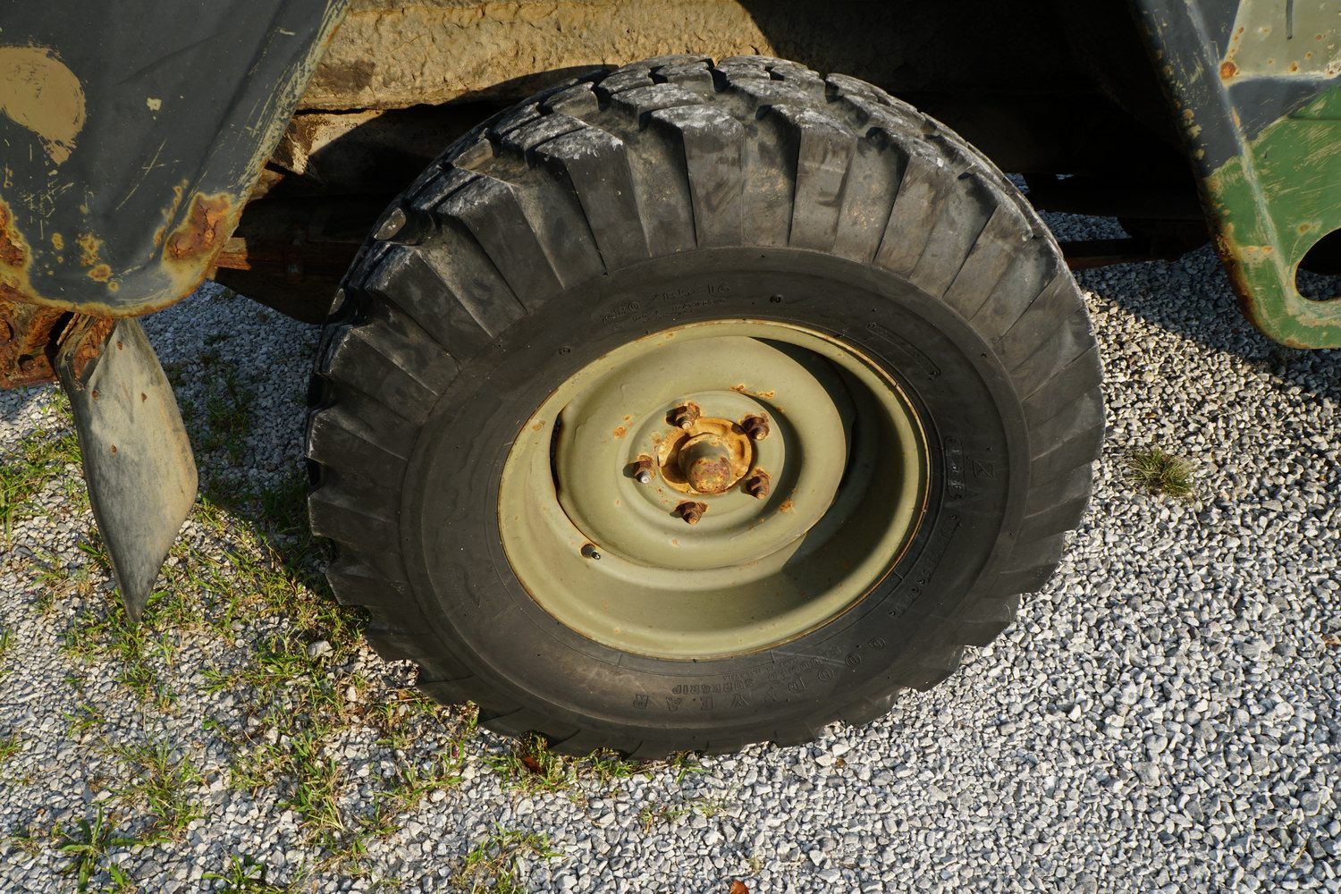 Volvo L3315  Radio Truck from Swedish Army  
The  ..