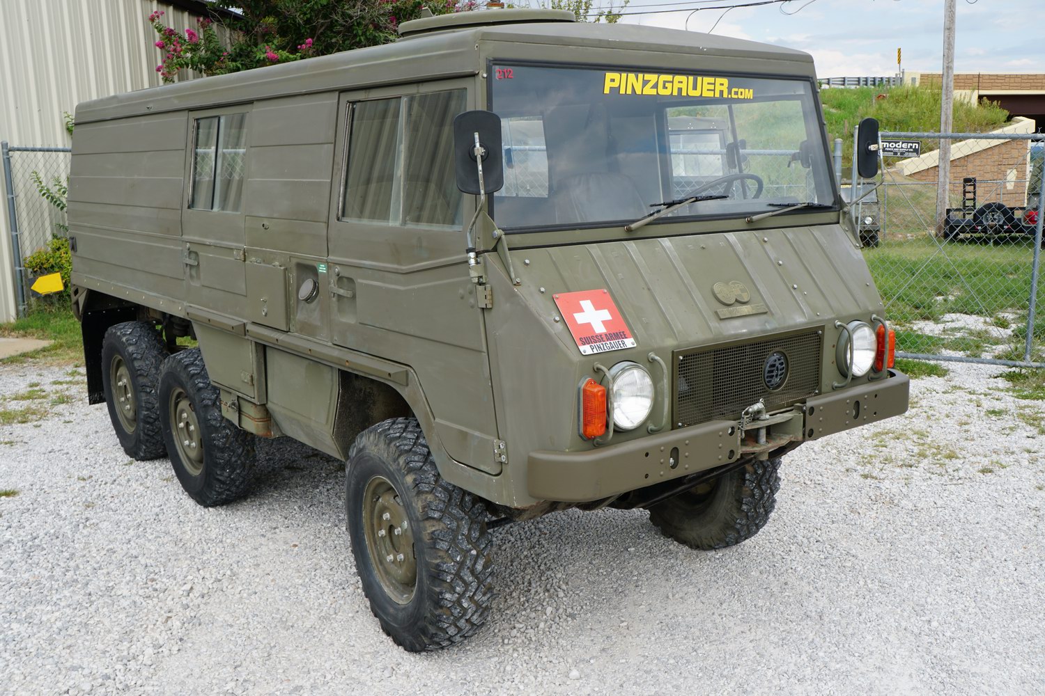 Very Rare Pinzgauer 712K Swiss Army Version
Origi ..