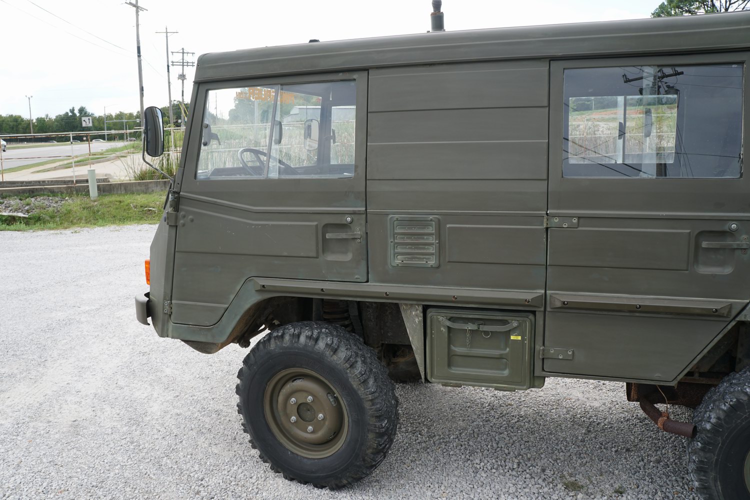 Very Rare Pinzgauer 712K Swiss Army Version
Origi ..