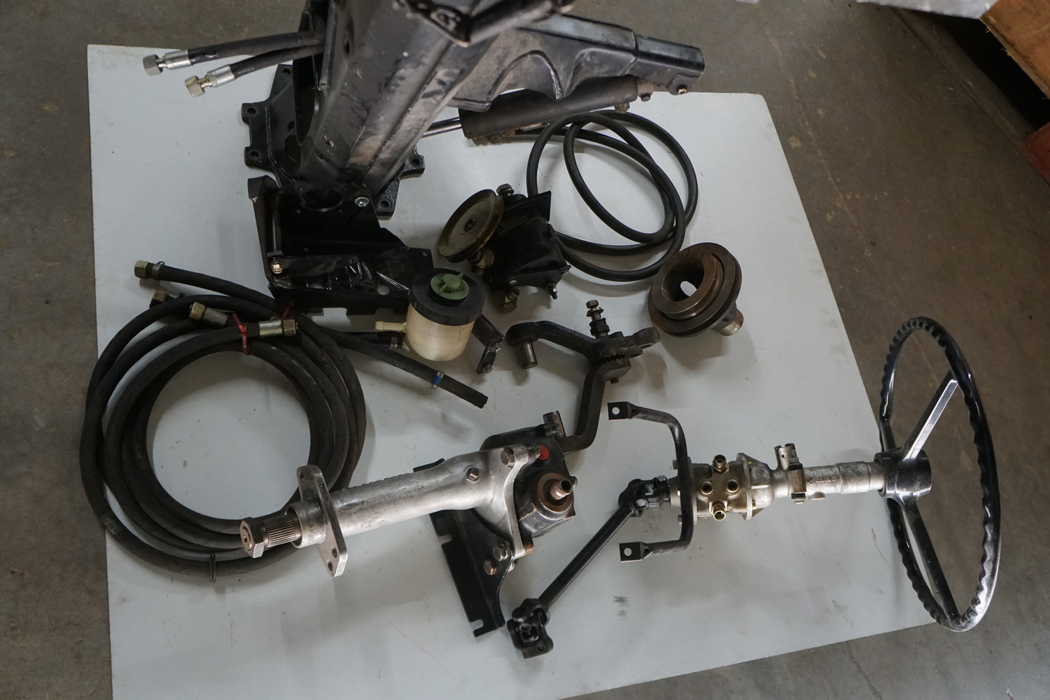 Power Steering Kit to convert any 710 or 712 Pinzg ..