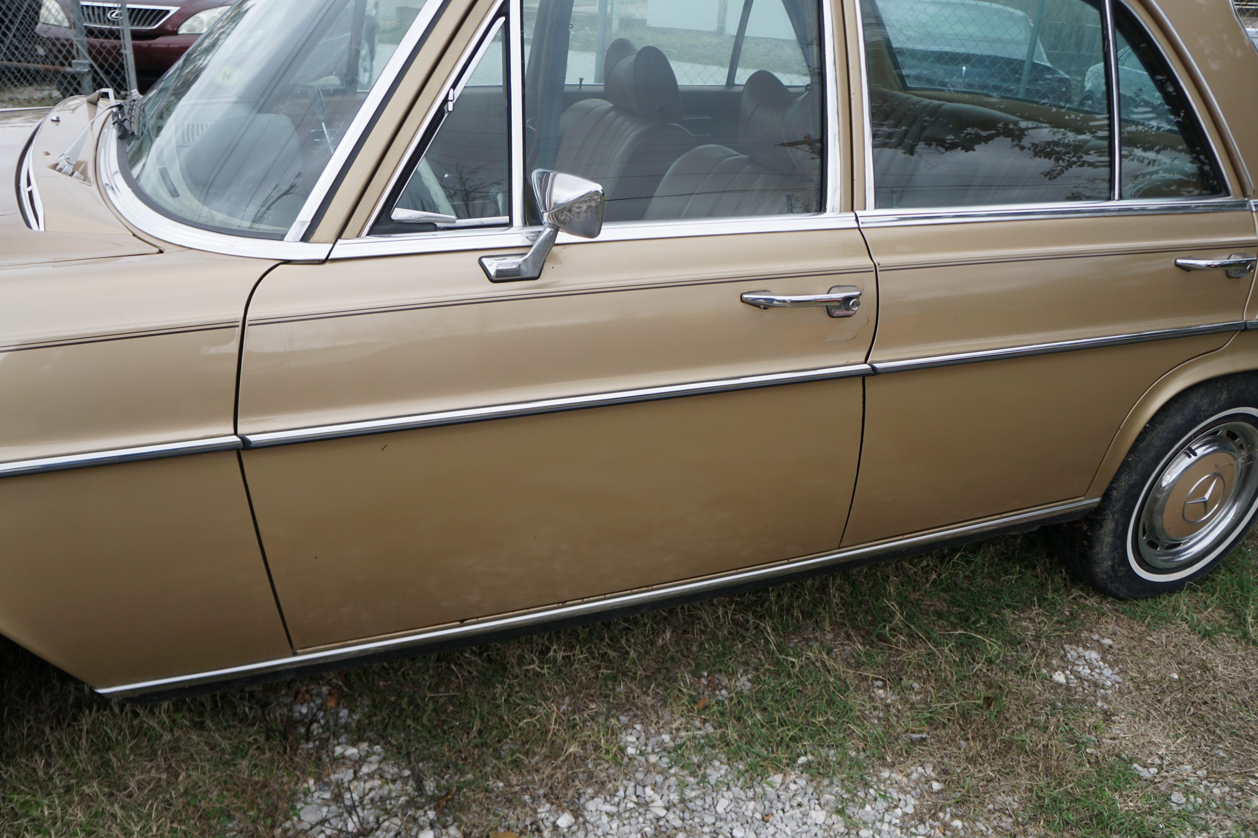 Mercedes 280SE   Starts and Drives 
All Original, ..