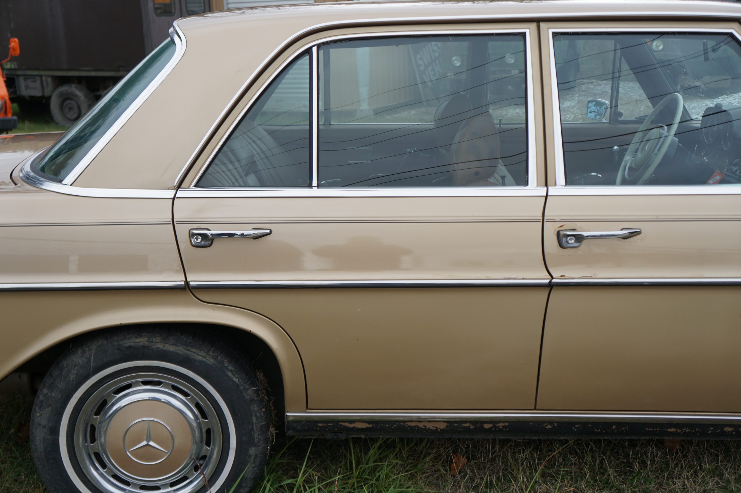 Mercedes 280SE   Starts and Drives 
All Original, ..