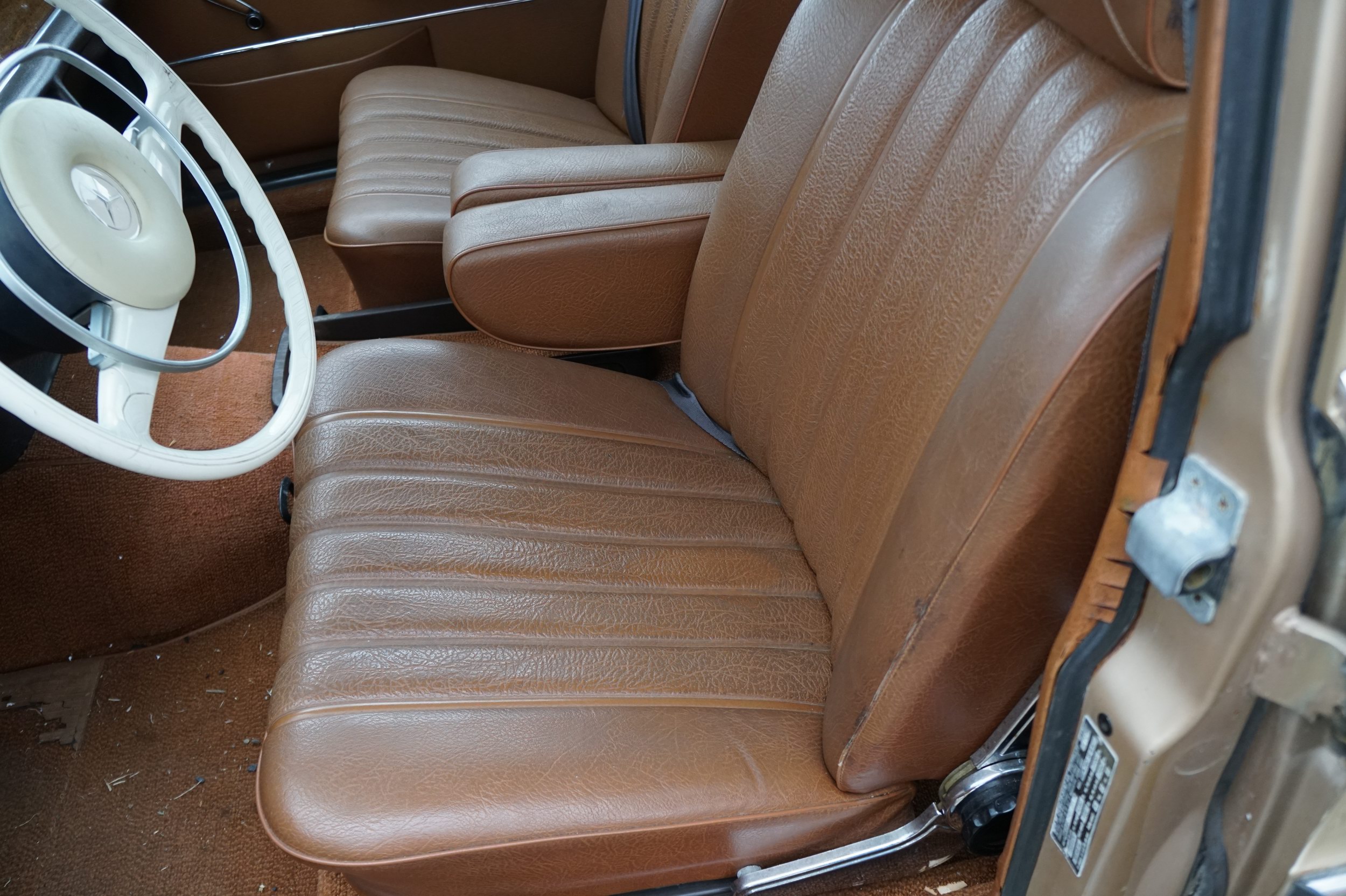 Mercedes 280SE   Starts and Drives 
All Original, ..