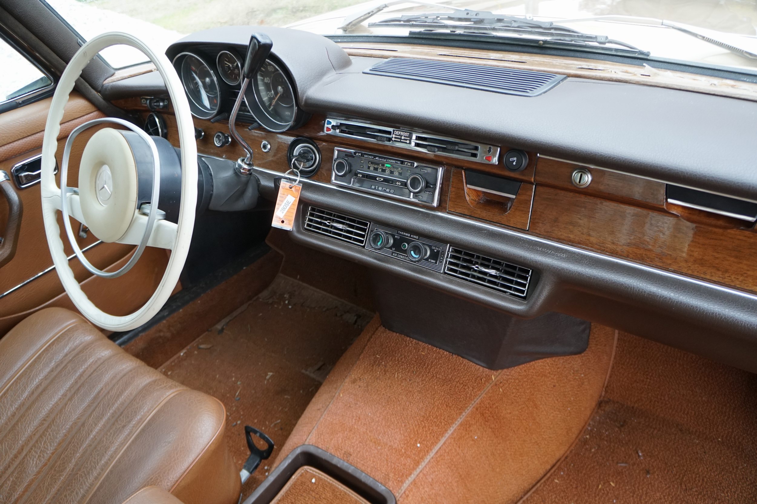 Mercedes 280SE   Starts and Drives 
All Original, ..