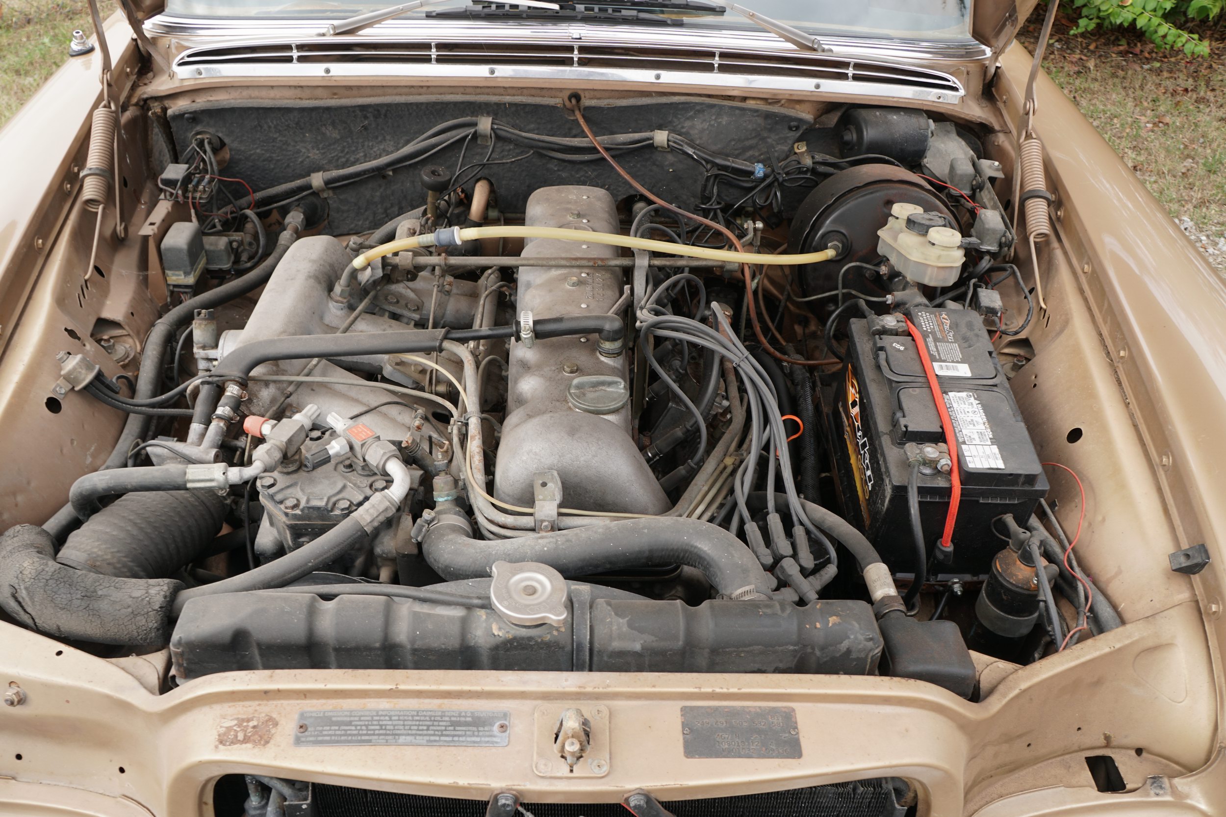 Mercedes 280SE   Starts and Drives 
All Original, ..