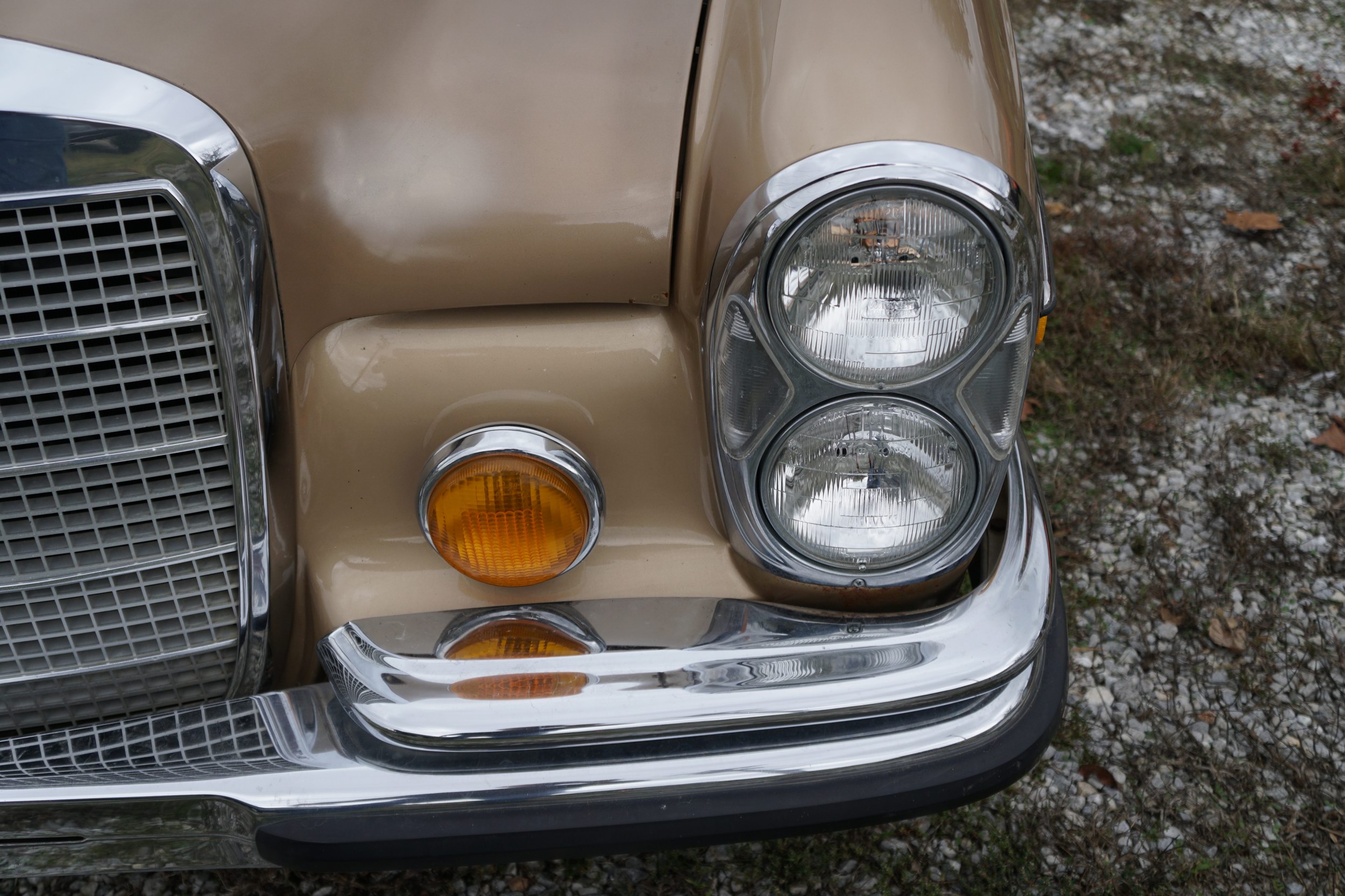 Mercedes 280SE   Starts and Drives 
All Original, ..