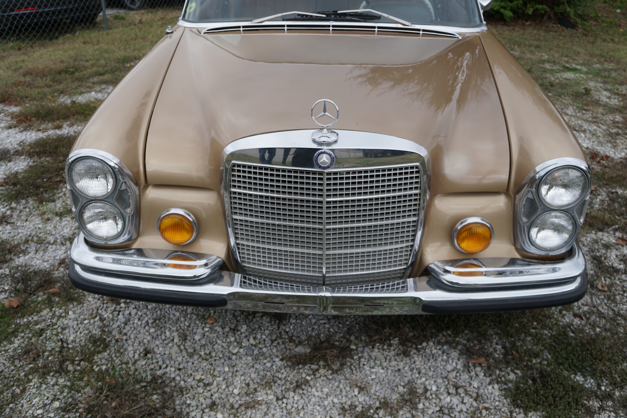Mercedes 280SE   Starts and Drives 
All Original, ..