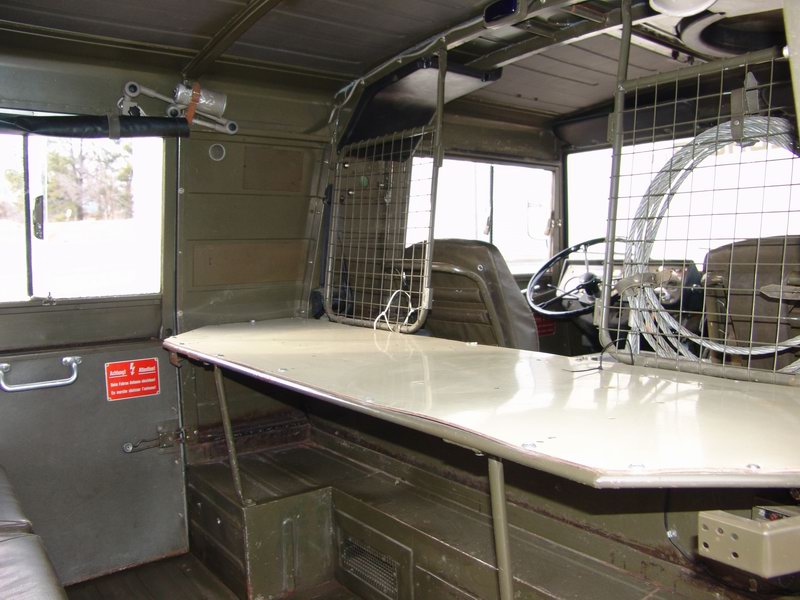 Swiss Army Radio Truckgood mechanical, nice inter ..